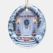 Winter Witte Deur Krans Eerste Kerstmis Samen Keramisch Ornament (Links)