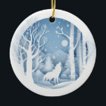 Winter Wolf Keramisch Ornament<br><div class="desc">Winter Wolf Breng veel meer vakantievrolijkheid naar je boom met een aangepast keramisch ornament. Voeg familiefoto's,  afbeeldingen en persoonlijke berichten toe aan beide zijden van dit ornament. Een streng gouden draad maakt het gemakkelijk om deze fantastische kluts op te hangen.</div>