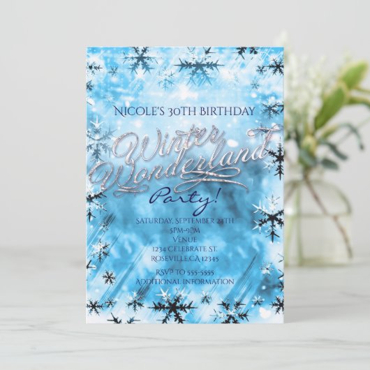 Winter Wonderland Blue Snowflakes Party Invitation Kaart (Staand voorkant)