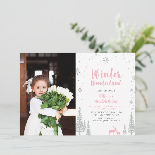 Winter Wonderland Girl Photo Birthday Invitation Kaart (Staand voorkant)
