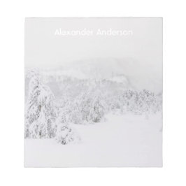 Winter wonderland serene landschap met mist notitieblok