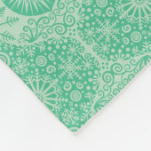 Winter Wonders Decorative Green Fleece Blanket (Hoek)