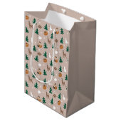 Winter Woodland Animals Snow Covered Trees Pattern Medium Cadeauzakje (Voorkant Gekanteld)