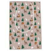 Winter Woodland Animals Snow Covered Trees Pattern Medium Cadeauzakje (Voorkant)