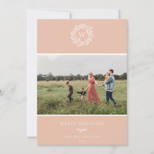 Winter Wreater Monogram Holiday Fotokaart Roze Feestdagenkaart (Voorkant)