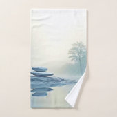 Winter Zen: Foggy Lake Balance Bad Handdoek (Handdoek)