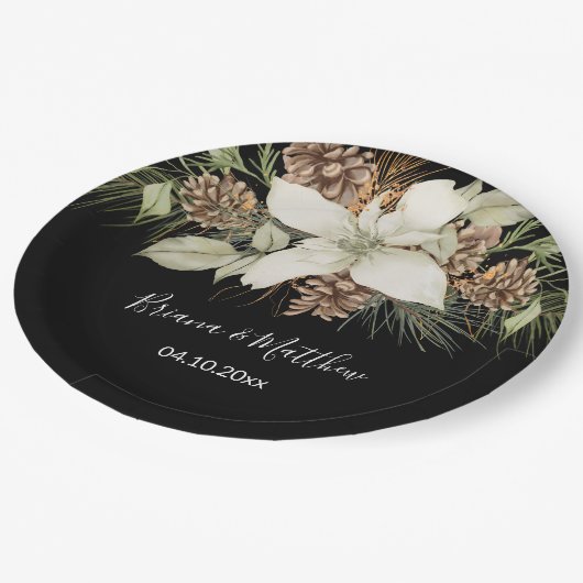 Winter Zwart-wit Elegant Script Bruiloft Papieren Bordje (Gekanteld)