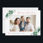 winterbladbladerkerstfeest  feestdagenkaart<br><div class="desc">Een modern ontwerp rood trendy script dat lettergreenery bladeren. Voel vrij om de foto en tekst van het vakantieafbeelding te personaliseren.</div>