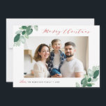 winterbladbladerkerstfeest  feestdagenkaart<br><div class="desc">Een modern ontwerp rood trendy script dat lettergreenery bladeren. Voel vrij om de foto en tekst van het vakantieafbeelding te personaliseren.</div>