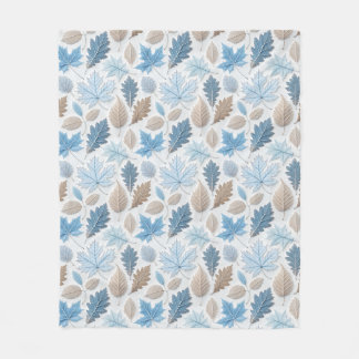 Winterbladeren bedekt met delicate vorst fleece deken