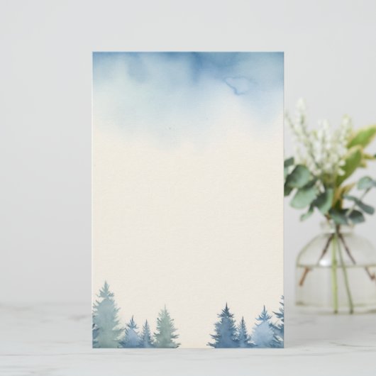Winterblauwe pijnbomen vlakte briefpapier (Staand voorkant)