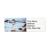 Winterboerderij, schuur, tuinsneeuw bedekt landsch etiket (Voorkant)