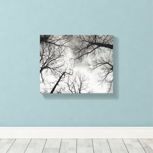 Winterbomen bewolkte lucht canvas afdruk (Insitu (Houten vloer))