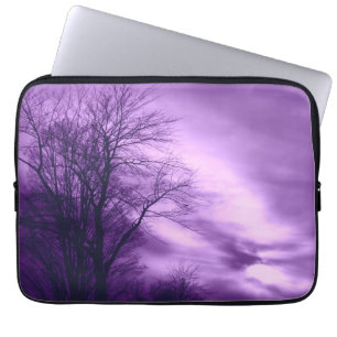 Winterboom en hemel in Paars Laptop Sleeve