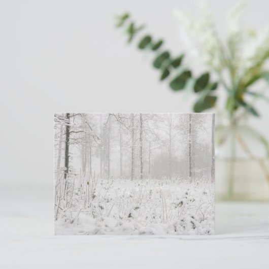 Winterboslandschap met sneeuwwinterbomen feestdagenkaart (Staand voorkant)