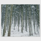 Winterbosliggend sneeuw bedekte bomen cadeaupapier (Vlak)