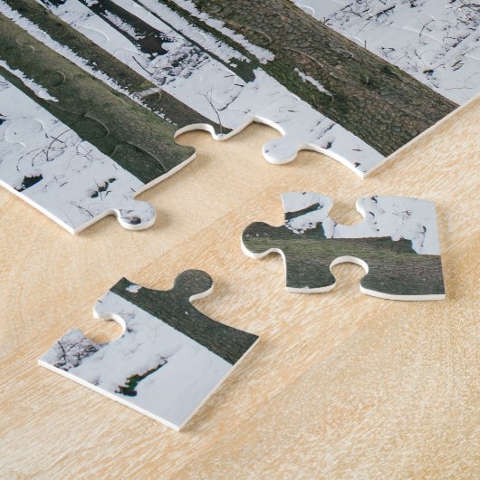 Winterbosliggend sneeuw bedekte bomen legpuzzel (Zijkant)