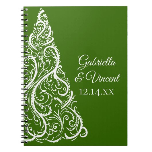 Winterbruiloft met groene kerstbomen notitieboek (Voorkant)