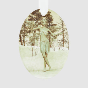 Winterfee in Besneeuwd Bos Fantasie Kunst Ornament