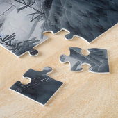Winterhutscène met sneeuw en pijnbomen legpuzzel (Zijkant)