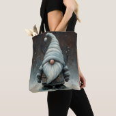 Winterkabouter in een besneeuwd bos tote bag (Dichtbij)