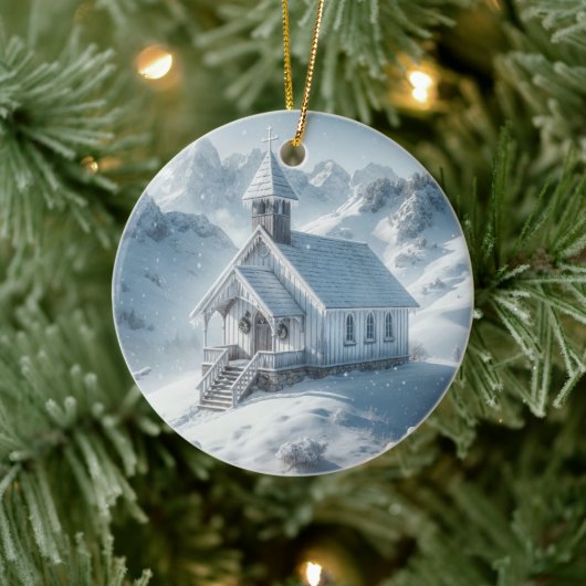 Winterkapel in de bergen keramisch ornament (Boom)