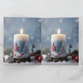 Winterkerstkaars met sneeuw en kopieerruimte kaart (Binnen)