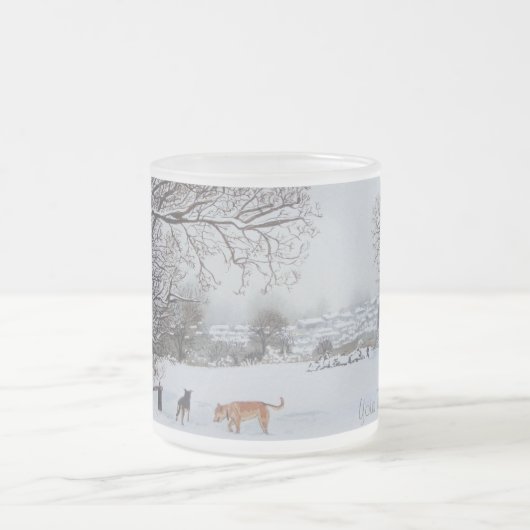 Winterlandschap afbeelding met honden spelen in sn matglas koffiemok (Center)