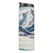 Winterlandschap met bergdorp bedekt met thermosbeker (Geroteerd rechts)