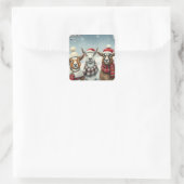 Winterlandschap met schapen en hutten vierkante sticker (Tas)