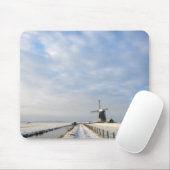 Winterlandschap met sneeuw en windmolen in Nederla Muismat (Met muis)