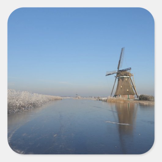 Winterlandschap met windmolen en ijs vierkante sticker (Voorkant)