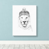 Winterleeuw (bw) canvas afdruk (Insitu (Houten vloer))