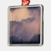 Wintermist in vallei bij zonsondergang van Morton Metalen Ornament (Links)