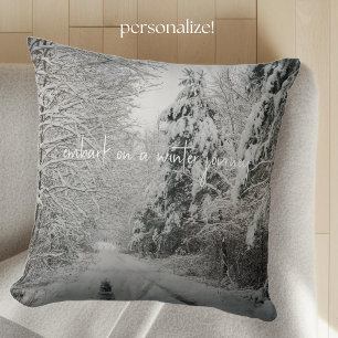 Winterreis door het bos kussen