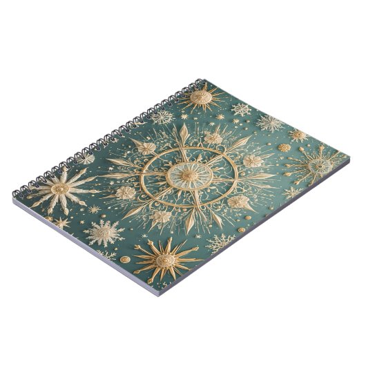 Winter's Golden Embrace: A Snowflake Serenade Notitieboek (Linkerzijde)