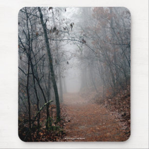Winters Mist - Geen Einde in Zicht op de Trail Gif Muismat