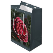 Winter's Parting Gift Bag Medium Cadeauzakje (Voorkant Gekanteld)