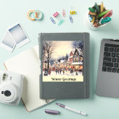 Winterse groeten, besneeuwde stadstraat, sticker (iPad Cover)