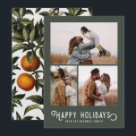 WinterSinaasappels 3 Foto-collage Feestdagenkaart<br><div class="desc">Deze prachtige vakantiefootkaart is voorzien van een  gestileerde typografie,  "Prettige feestdagen,  samen met drie fotosjablonen. De achterkant van de kaart is voorzien van een  ontwerp van winterse sinaasappels en bloesems.</div>