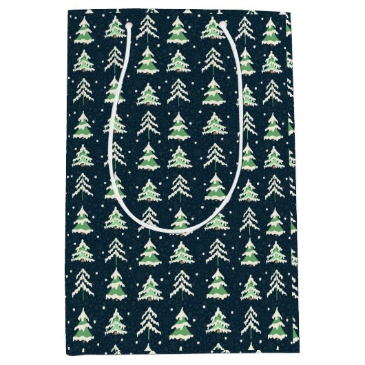 Wintersneeuw Evergreen Trees Medium Cadeauzakje (Voorkant)
