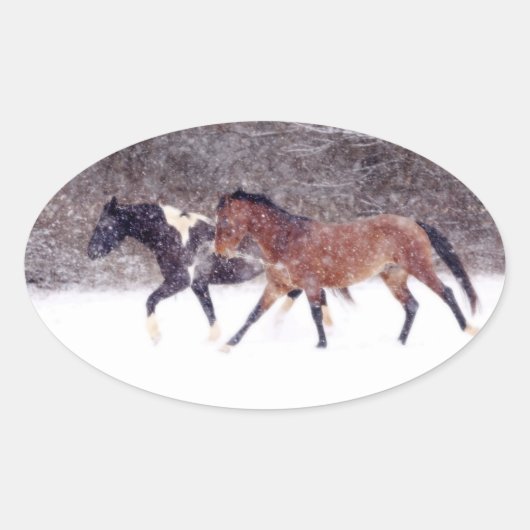 Wintersneeuwpaarden in Barn Ovale Sticker (Voorkant)