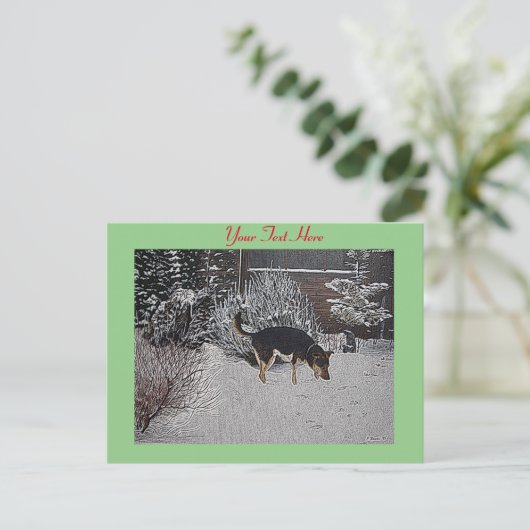 Wintersneeuwscène met schattige zwarte en geelbrui briefkaart (Staand voorkant)