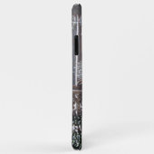 Wintersneeuwscène met schattige zwarte en geelbrui Case-Mate iPhone case (Achterkant/rechts)