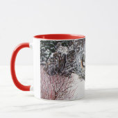 Wintersneeuwscène met schattige zwarte en geelbrui mok (Links)