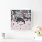 Wintersneeuwscène met schattige zwarte en geelbrui vierkante klok (Huis)