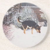 Wintersneeuwscène met schattige zwarte en geelbrui zandsteen onderzetter (Voorkant)