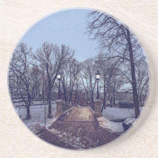 Wintersneeuwstadspark in de avond zandsteen onderzetter (Voorkant)