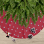 Wintersneeuwvlokken en stippen kerstboom rok<br><div class="desc">Feestelijk winterontwerp, versierd met delicate sneeuwvlokken en een verstrooiing van kleine rode, blauwe en groene stippen. De achtergrond is aan beide zijden neutraal van kleur en biedt een subtiele achtergrond voor de winterse elementen. Sierlijke sneeuwvlokken dansen over het oppervlak, waardoor een elegante sfeer ontstaat. Verspreid over de sneeuwvlokken zijn kleine,...</div>