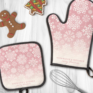 Wintersneeuwvlokken op roze Schattige Ombre Kerst Ovenwant & Pannenlap Set